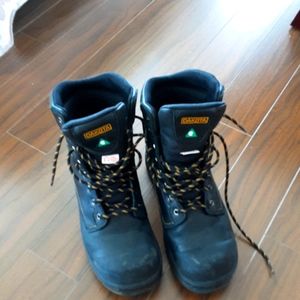 Steel toe work boots